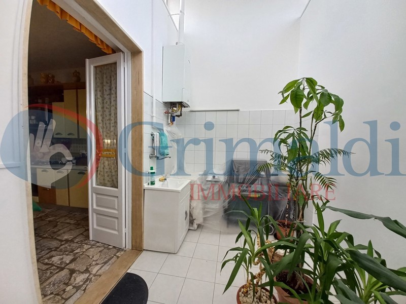 Casa Indipendente in Vendita a Taviano, 178'000€, 300 m²
