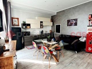 Bilocale in Vendita a Pinerolo, 79'000€, 60 m², arredato