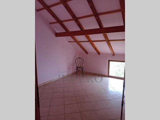 Casa Indipendente in Vendita a Dolceacqua, 270'000€, 117 m²