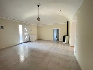 Casa Indipendente in Vendita a Tremestieri Etneo, 96'000€, 70 m²