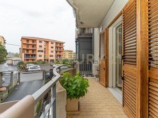 Appartamento in Vendita a Acireale, 189'000€, 140 m², con Box