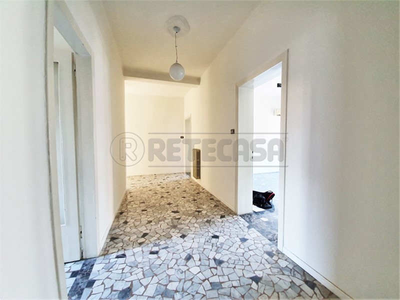 Ufficio in Affitto a Vicenza, 400€, 153 m²
