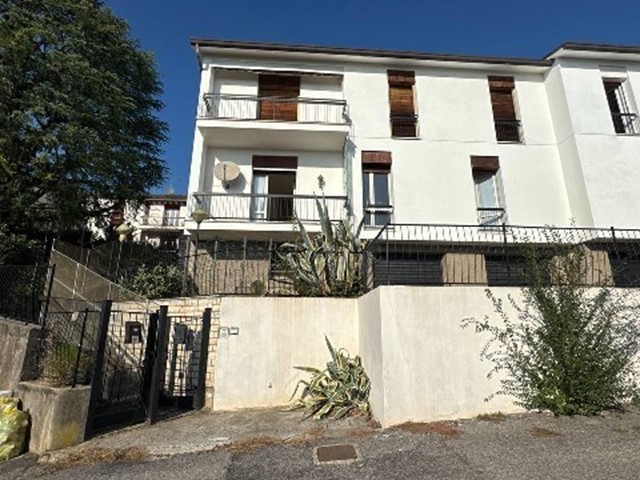 Quadrilocale in Vendita a Brescia, 255'000€, 161 m², con Box