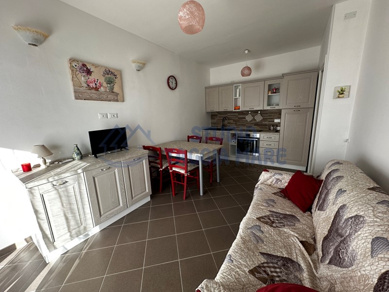 Bilocale in Vendita a Taggia, zona Arma Di Taggia, 189'000€, 40 m², arredato