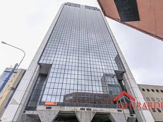 Ufficio in Affitto a Genova, zona Sampierdarena, 3'500€, 320 m²