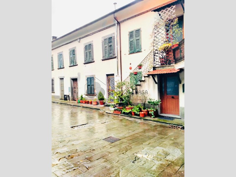 Casa Semi Indipendente in Vendita a Calice al Cornoviglio, 50'000€, 110 m²