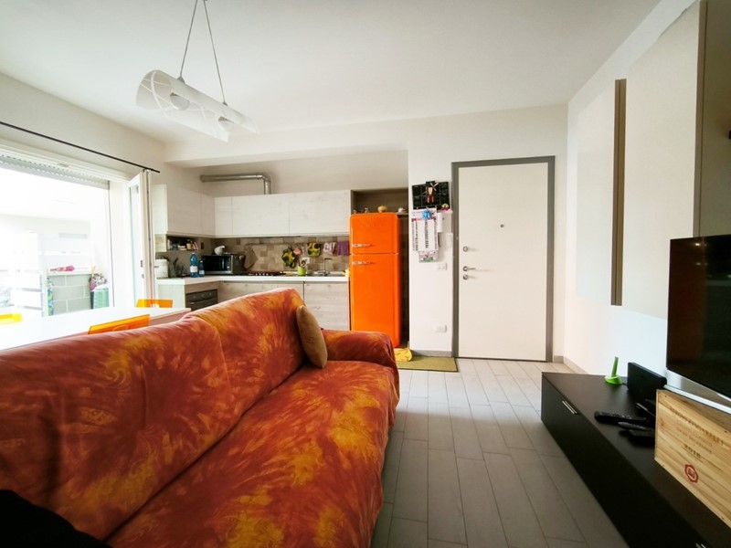 Quadrilocale in Vendita a Carrara, zona Avenza, 235'000€, 80 m², arredato