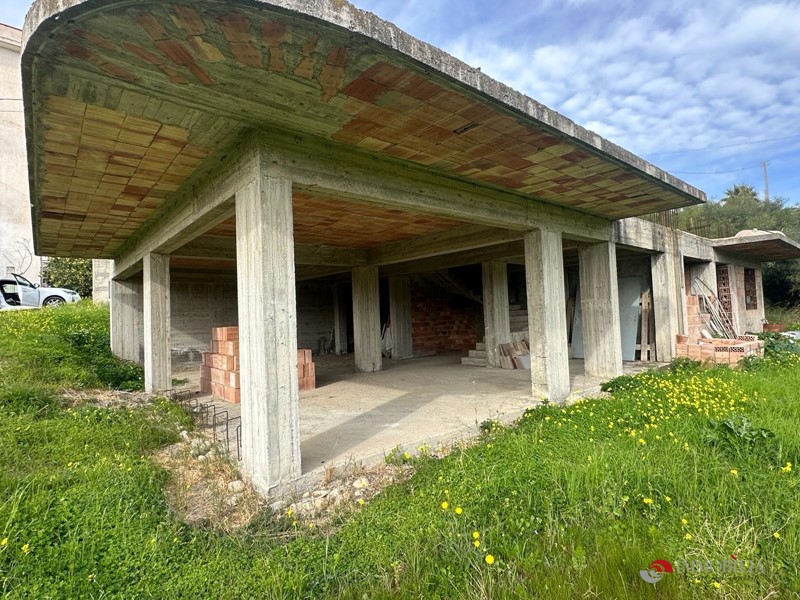 Casa Indipendente in Vendita a Melito di Porto Salvo, 600 m²