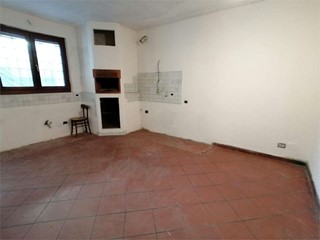 Casa Indipendente in Vendita a Prato, zona Grignano, 438'000€, 280 m²