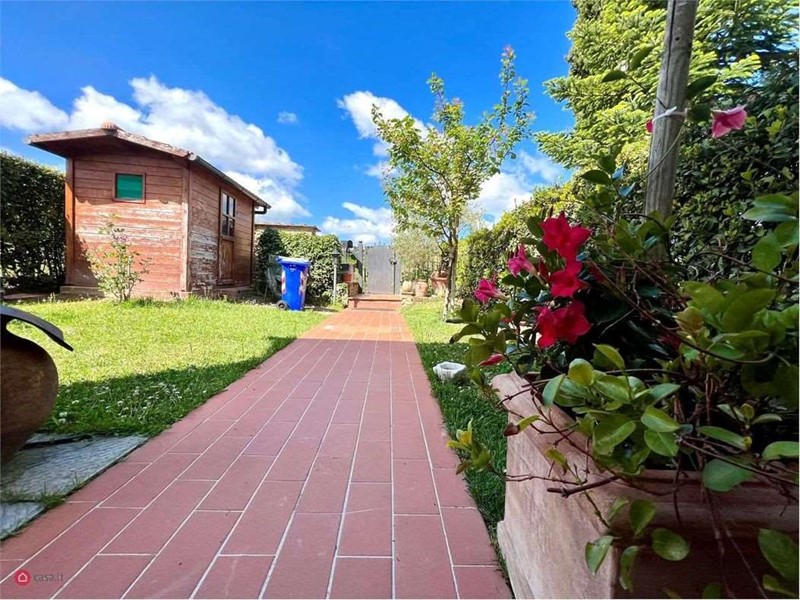 Casale in Vendita a Montespertoli, zona Lucardo, 348'000€, 140 m²