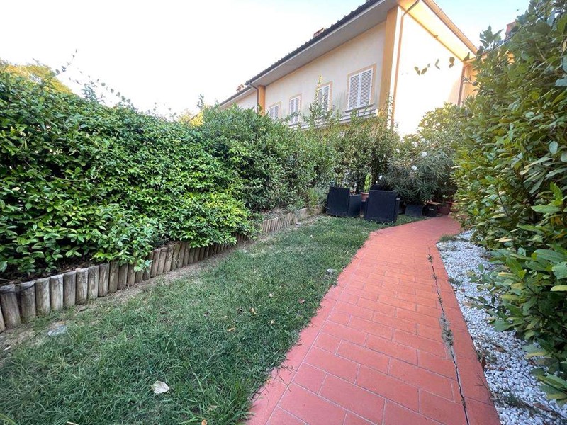 Villetta a schiera in Vendita a Vinci, 349'000€, 160 m², con Box