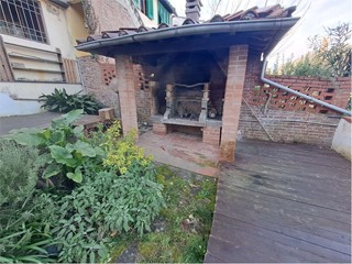 Casa Indipendente in Vendita a San Miniato, 450'000€, 400 m², arredato, con Box