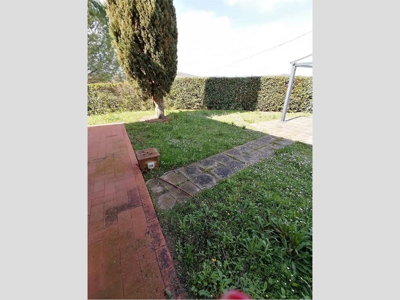 Casa Indipendente in Vendita a Montespertoli, 540'000€, 250 m², con Box