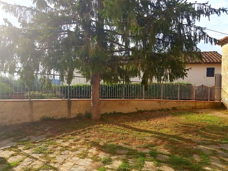 Casale in Vendita a Montespertoli, zona Poppiano, 155'000€, 173 m²