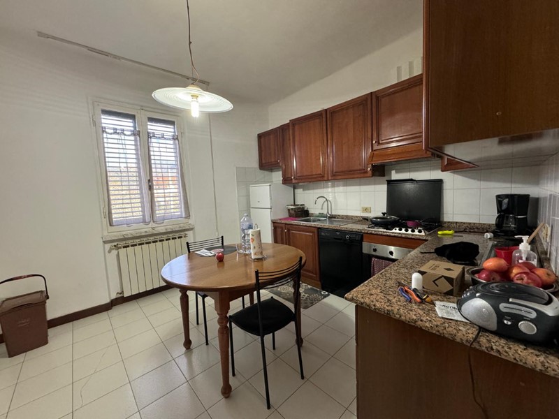 Quadrilocale in Vendita a Luni, zona Dogana, 140'000€, 70 m², arredato