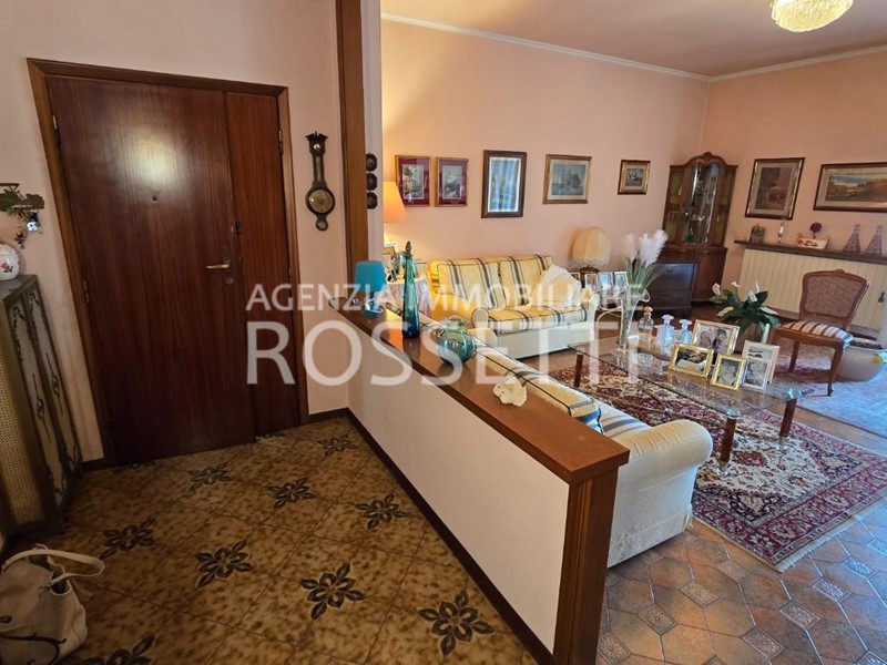 Appartamento in Vendita a Fucecchio, 180'000€, 140 m²