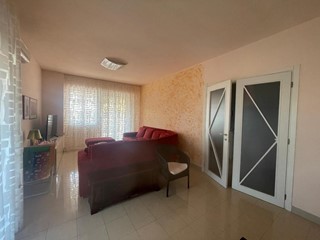 Attico in Vendita a Carrara, zona Marina di Carrara, 419'000€, 110 m², arredato