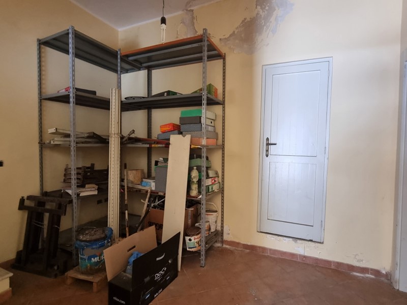 Negozio in Vendita a Barcellona Pozzo di Gotto, 99'000€, 77 m²