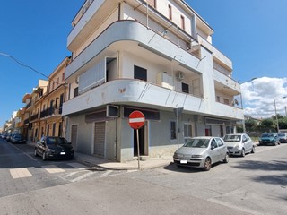 Negozio in Vendita a Barcellona Pozzo di Gotto, 89'000€, 54 m²