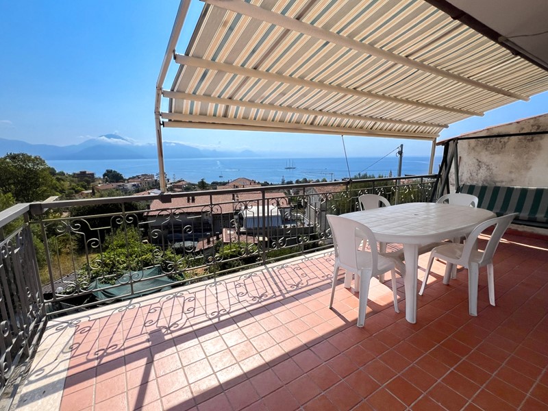 Quadrilocale in Vendita a San Giovanni a Piro, 105 m², arredato