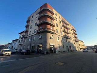 Trilocale in Vendita a Abbiategrasso, 140'000€, 86 m²