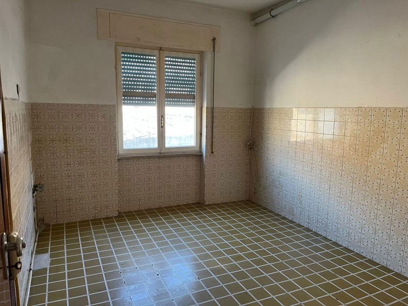 Trilocale in Vendita a Sezze, 85'000&euro;, 90 m²