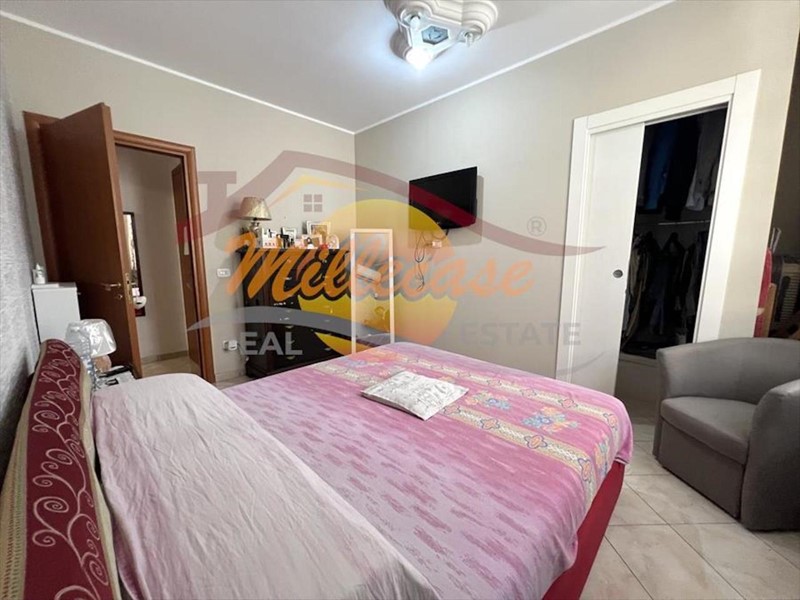 Trilocale in Vendita a Siracusa, zona Teocrito/San Giovanni, 72'000&euro;, 92 m²