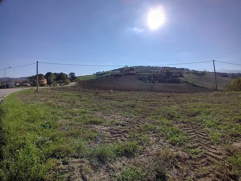 Terreno agricolo in Vendita a Manoppello, 21400 m²