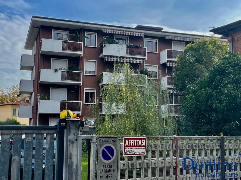 Box in Affitto a Massa, 200€, 25 m², con Box