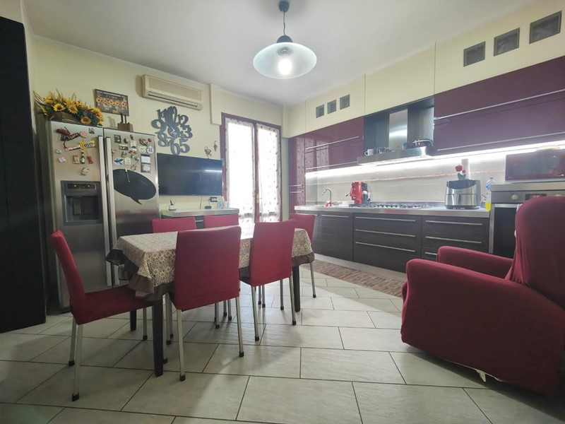 Appartamento in Vendita a Fucecchio, 194'000€, 145 m², arredato, con Box