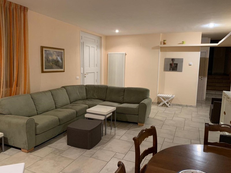 Casa Indipendente in Vendita a Camaiore, zona Lido di Camaiore, 1'650'000&euro;, 300 m², arredato, con Box