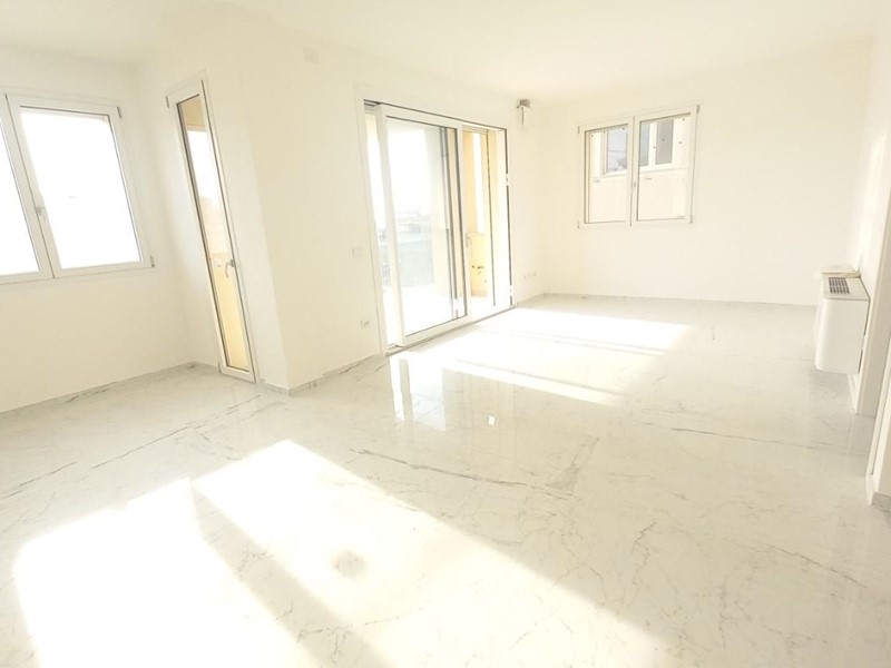 Trilocale in Vendita a Camaiore, zona Lido di Camaiore, 580'000&euro;, 80 m²