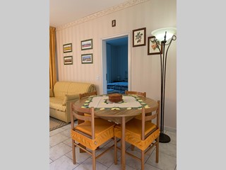 Bilocale in Vendita a Bibbona, zona Marina di Bibbona, 157'000€, 48 m², arredato