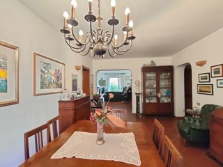 Appartamento in Vendita a Massa, zona Marina di Massa, 450'000€, 120 m²