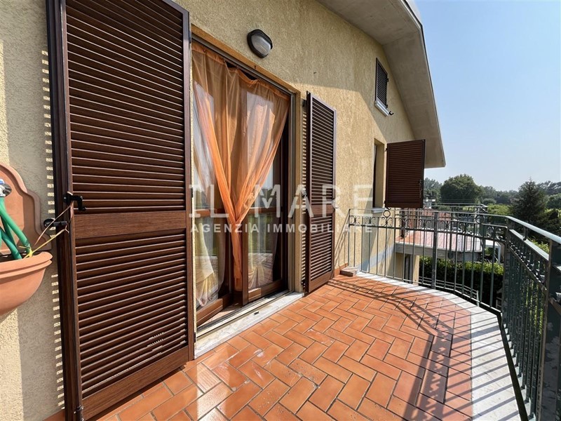 Trilocale in Vendita a Massa, zona Poveromo, 240'000€, 70 m², arredato