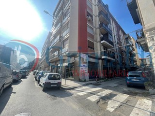 Negozio in Vendita a Messina, 690'000€, 790 m²