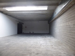 Capannone in Vendita a Villorba, 480'000€, 1200 m²