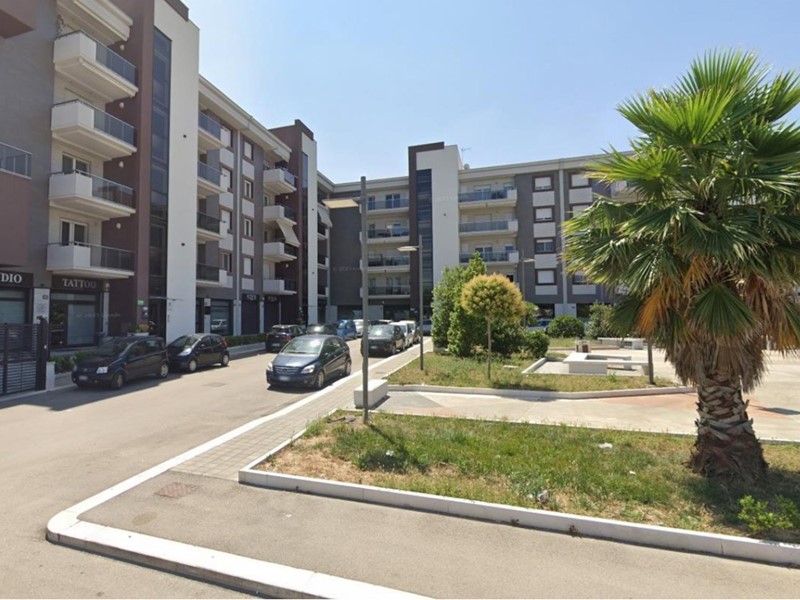 Negozio in Vendita a San Severo, 500'000&euro;, 420 m²