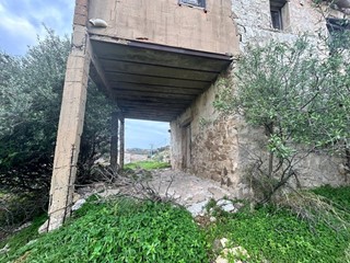 Casale in Vendita a Realmonte, 75'000€, 195 m²