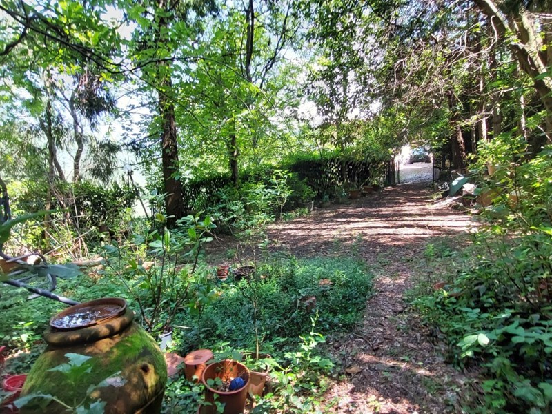 Rustico in Vendita a Londa, zona Londa, 135'000€, 110 m²