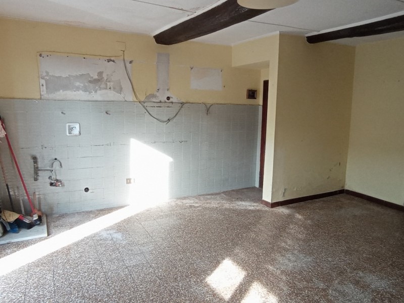 Casa Semi Indipendente in Vendita a Lucca, zona Maggiano, 70'000€, 70 m²