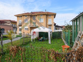 Trilocale in Vendita a Nole, 99'000€, 79 m², con Box