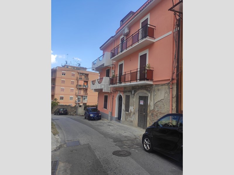 Bilocale in Vendita a Messina, 18'000€, 65 m²