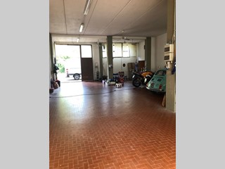 Capannone in Vendita a Rufina, 130'000€, 202 m²