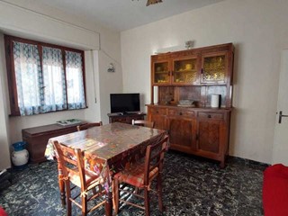 Trilocale in Vendita a San Godenzo, zona San Godenzo, 75'000€, 65 m²