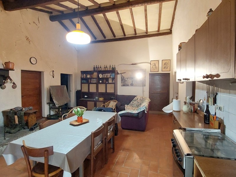 Rustico in Vendita a Vicchio, 170'000€, 240 m²