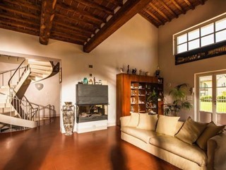 Casa Indipendente in Vendita a San Giuliano Terme, zona Gello, 895'000€, 400 m², con Box