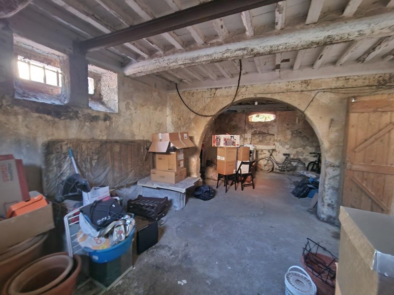 Appartamento in Vendita a Carrara, 219'000€, 120 m²