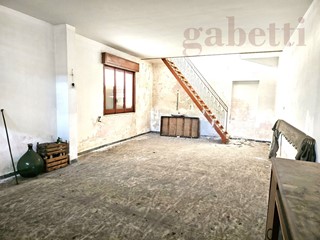 Casa Indipendente in Vendita a Copertino, 110'000€, 220 m²