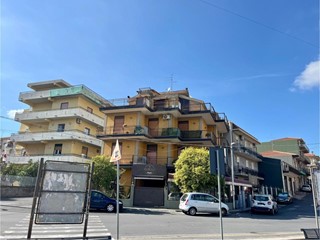 Quadrilocale in Vendita a Misterbianco, zona Centro, 135'000€, 127 m²